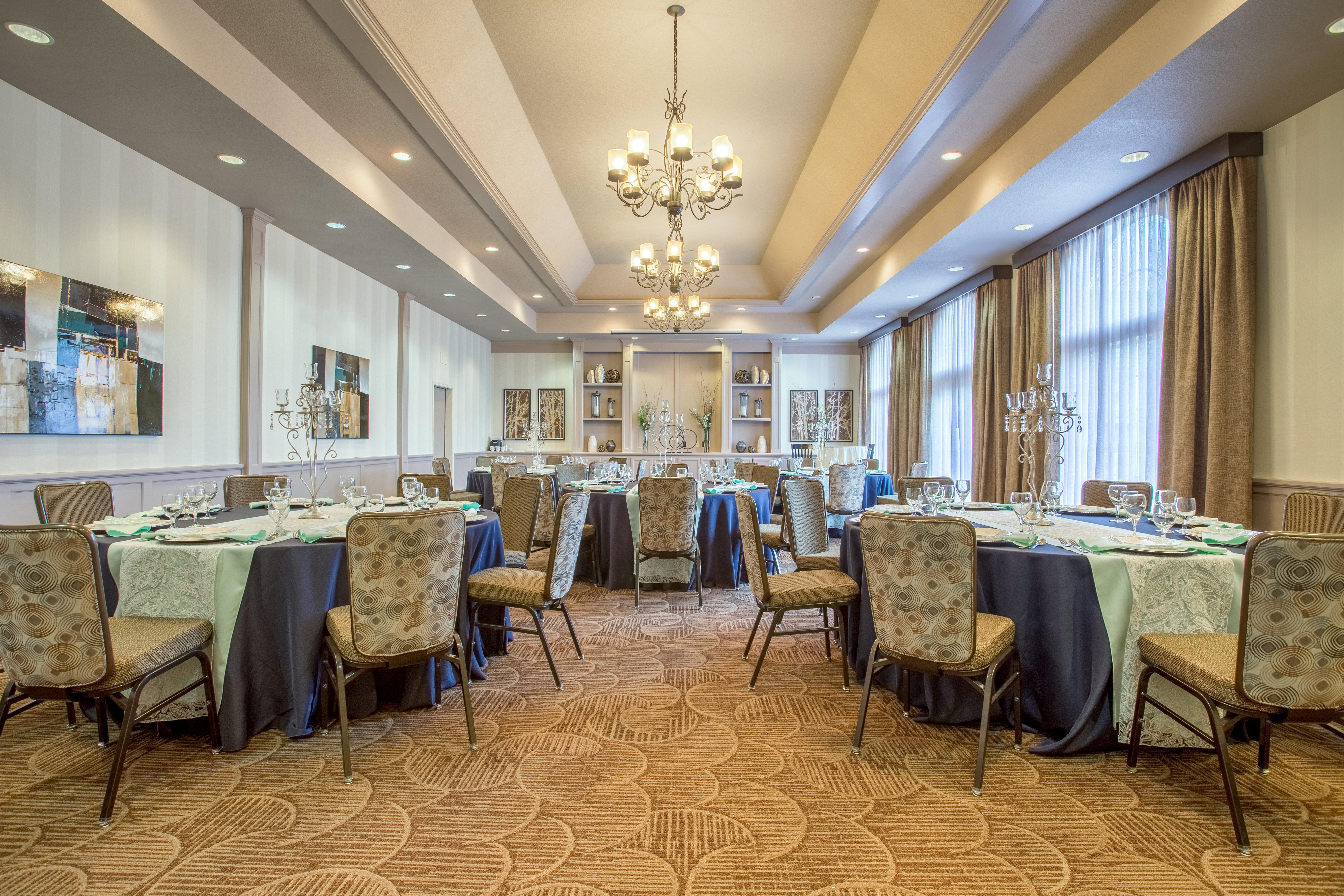 Holiday Inn Auburn By Ihg Exterior foto