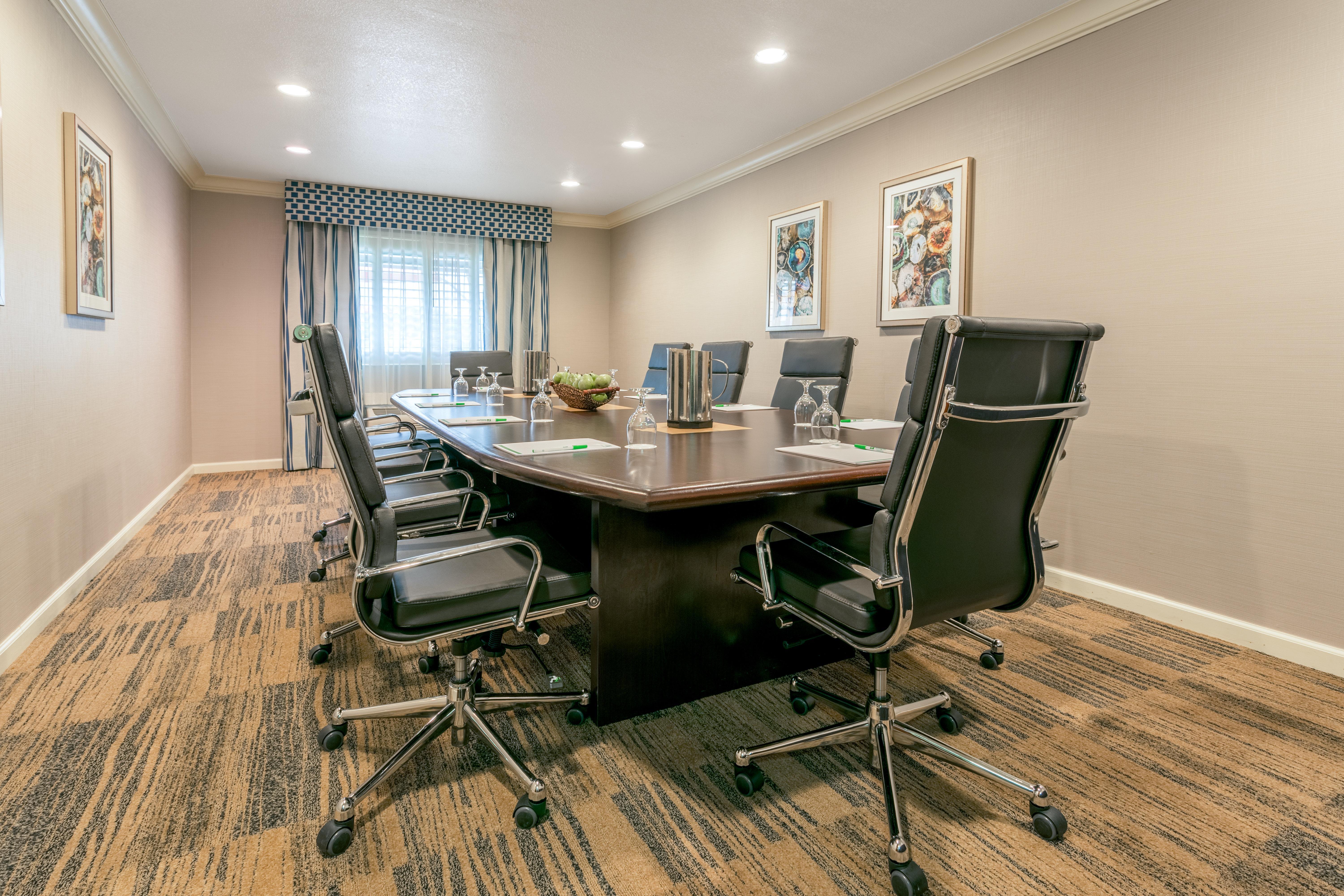 Holiday Inn Auburn By Ihg Exterior foto